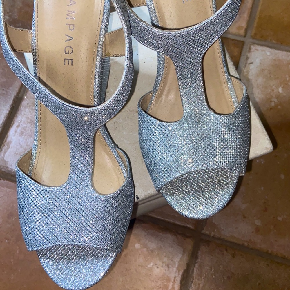 🌺RAMPAGE SHOES - Picture 4 of 7
